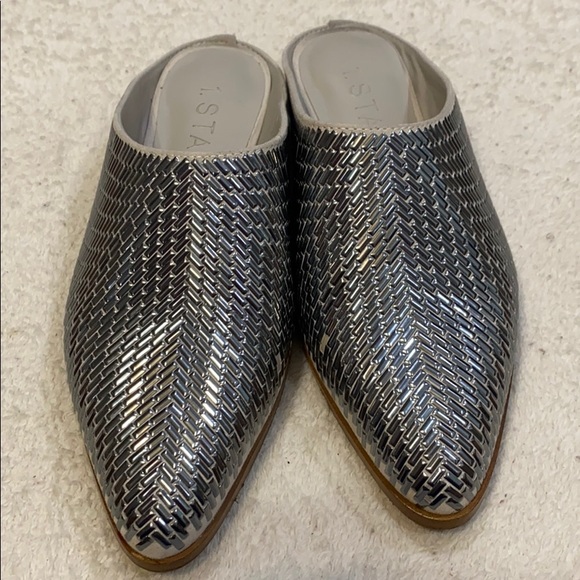 1.State flat slide on mules sz 6 - Picture 2 of 9